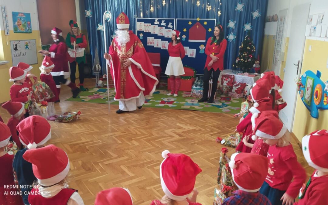 Wizyta Świętego Mikołaja w Przedszkolu w Trzcianie